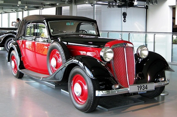 Le premier front Audi